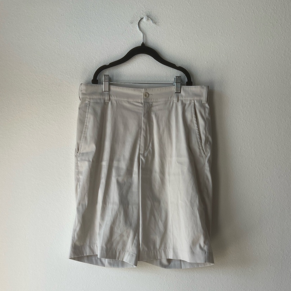 Nike Men's Cream Golf Shorts